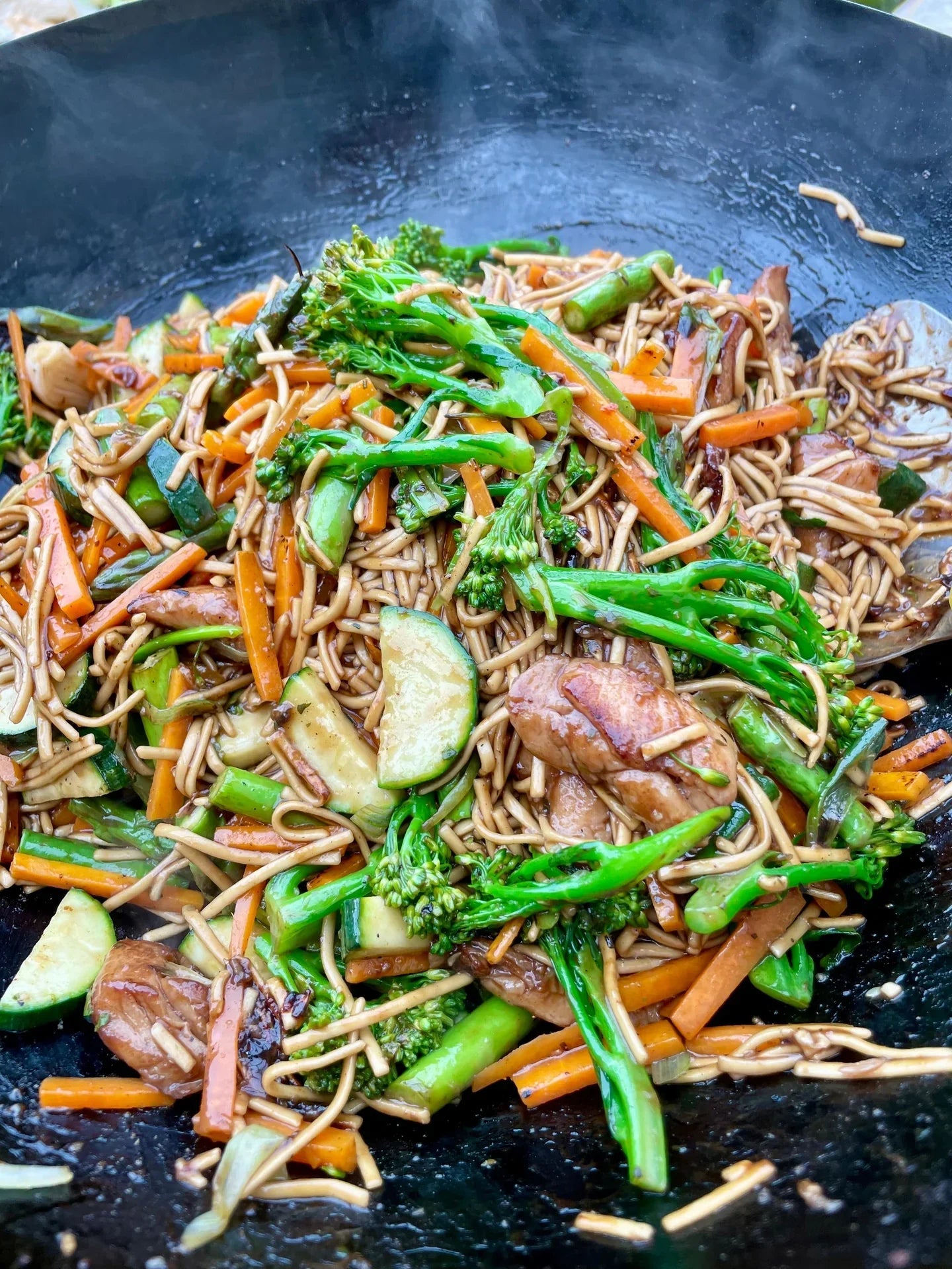 Kip teriyak met bimi uit de wok