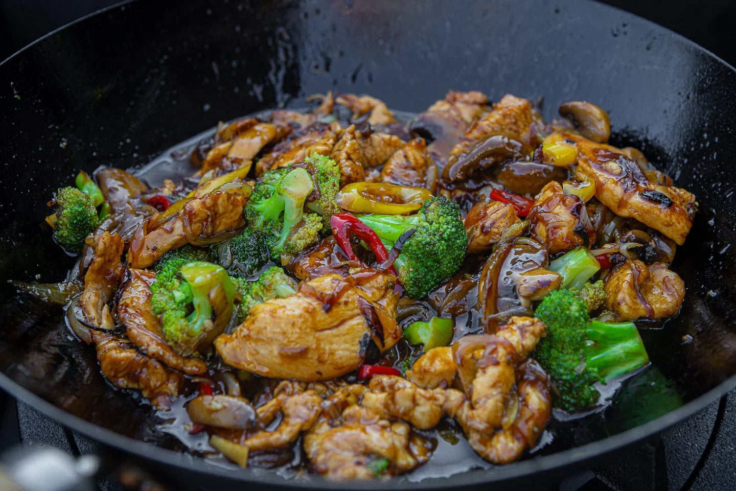 Zoetzure kip met sojasaus en brocolli – Makkelijk wok recept